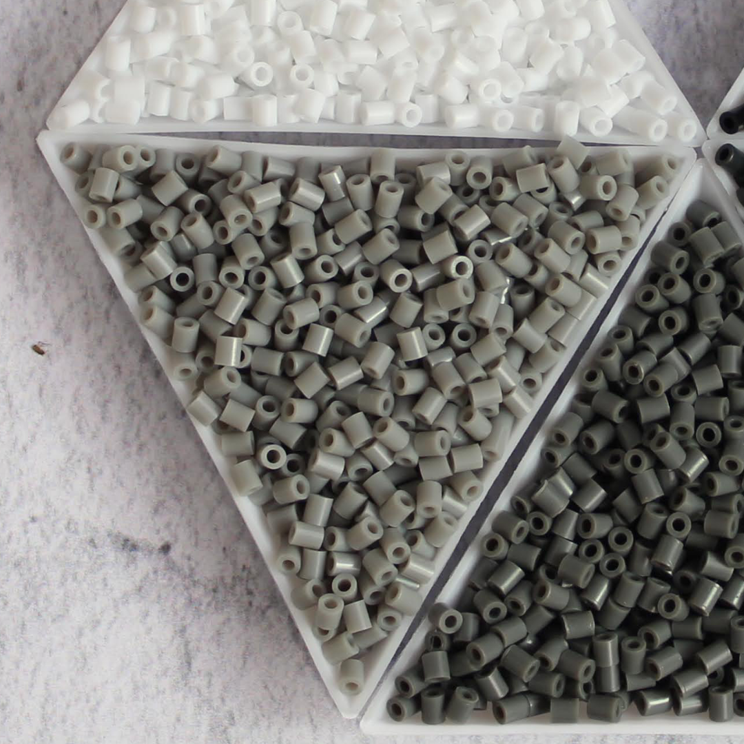 Mini Beads Grises, Color: A33, Cantidad: 1000