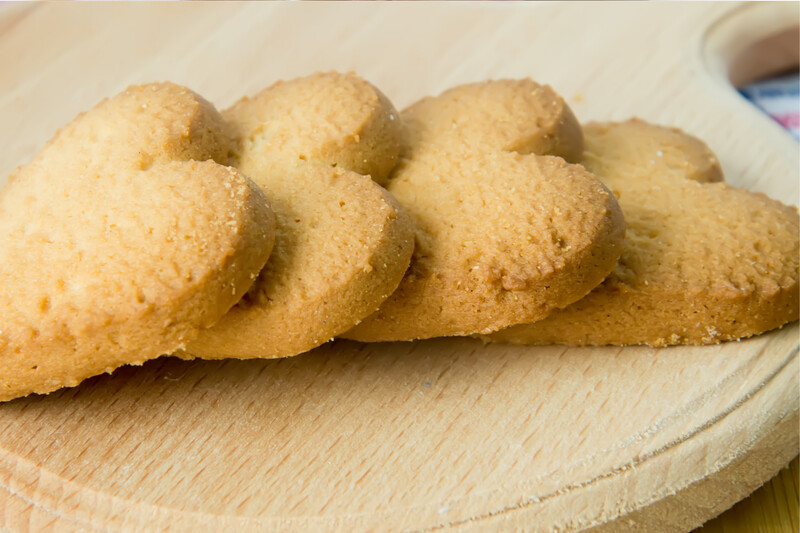 Poppy Shortbread (4 Per Portion)