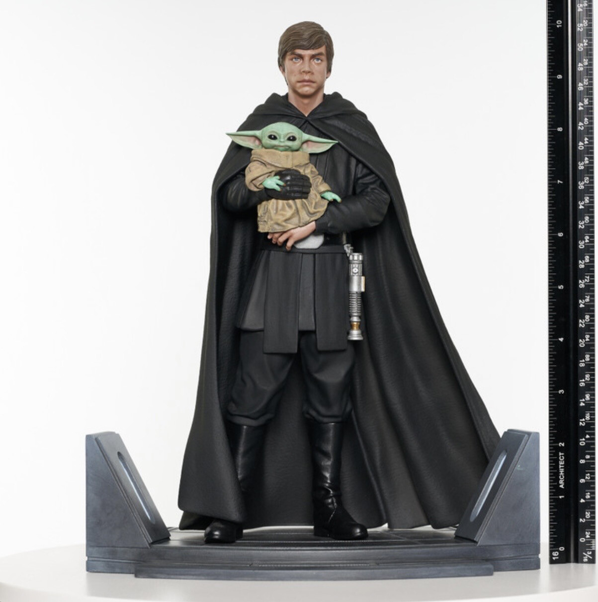 Star Wars Gentle Giant Premier Collection 1/10 Scale - Luke & Grogu Star Wars Gentle Giant Premier Collection 1/10 Scale - Luke & Grogu