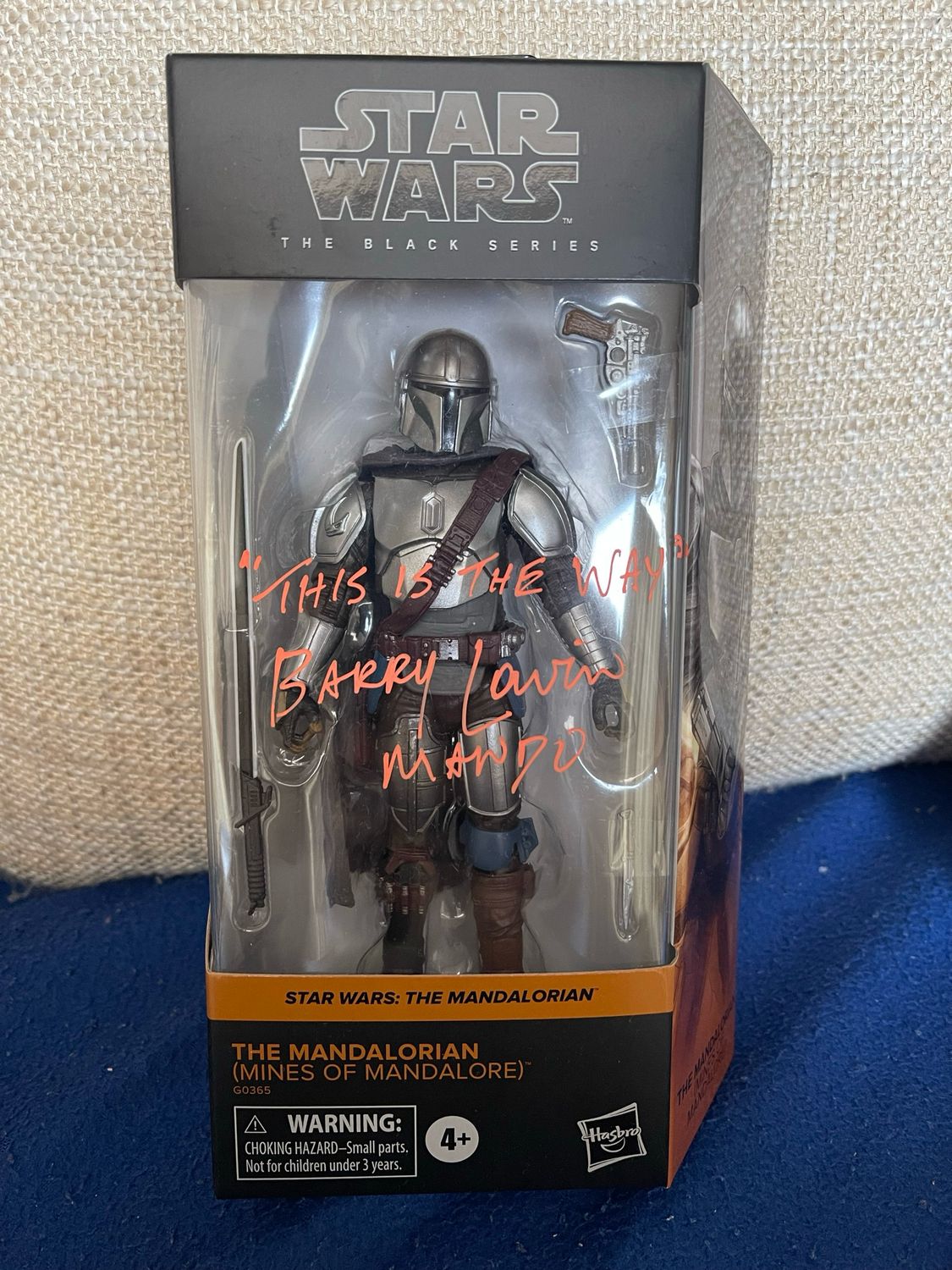 Star Wars The 6” Black Series #37 The Mandalorian incl Signature of Barry Lowin & Protective case