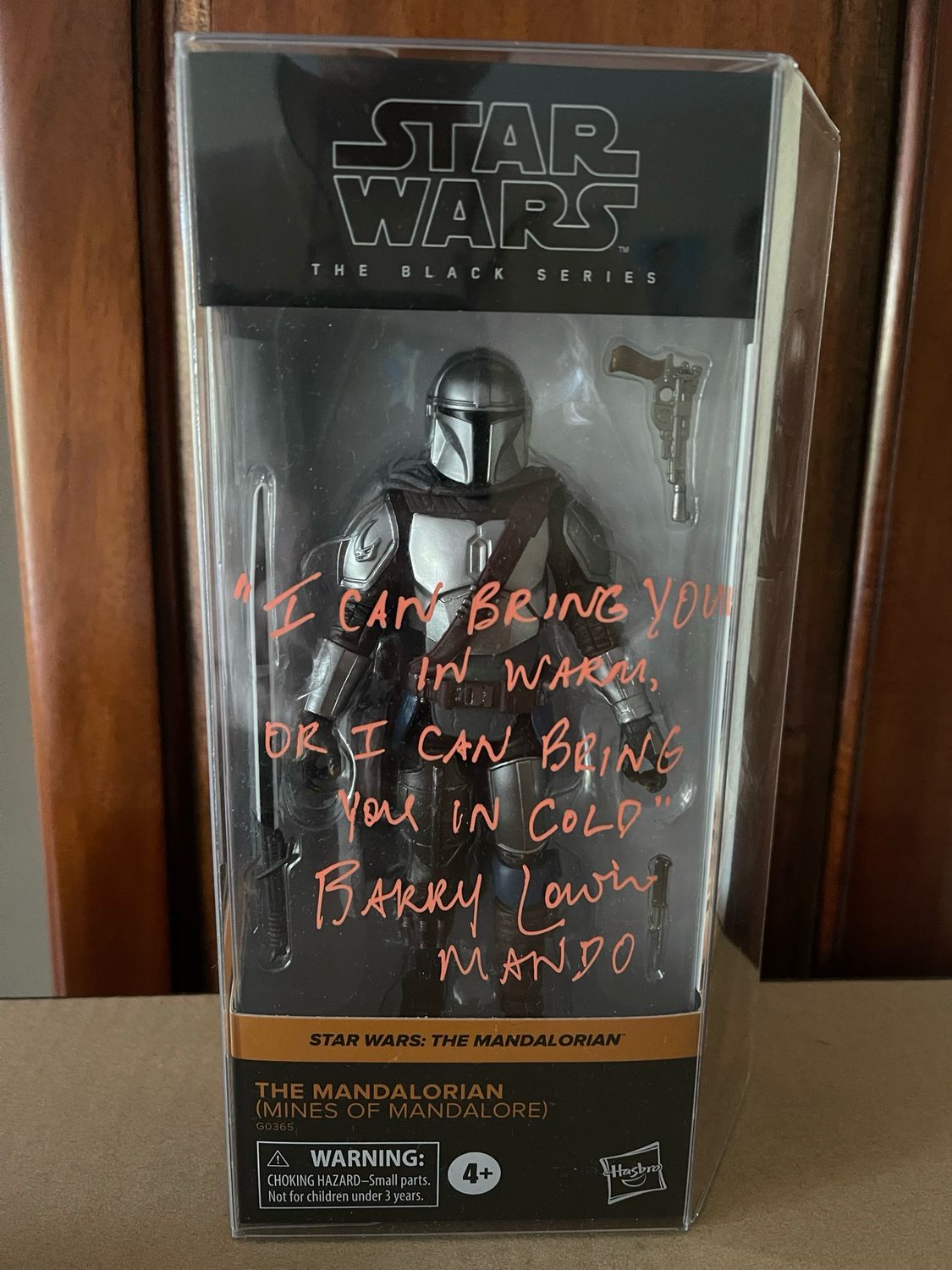 Star Wars The 6” Black Series #37 The Mandalorian incl quote & signature of Barry Lowin incl Protective Case