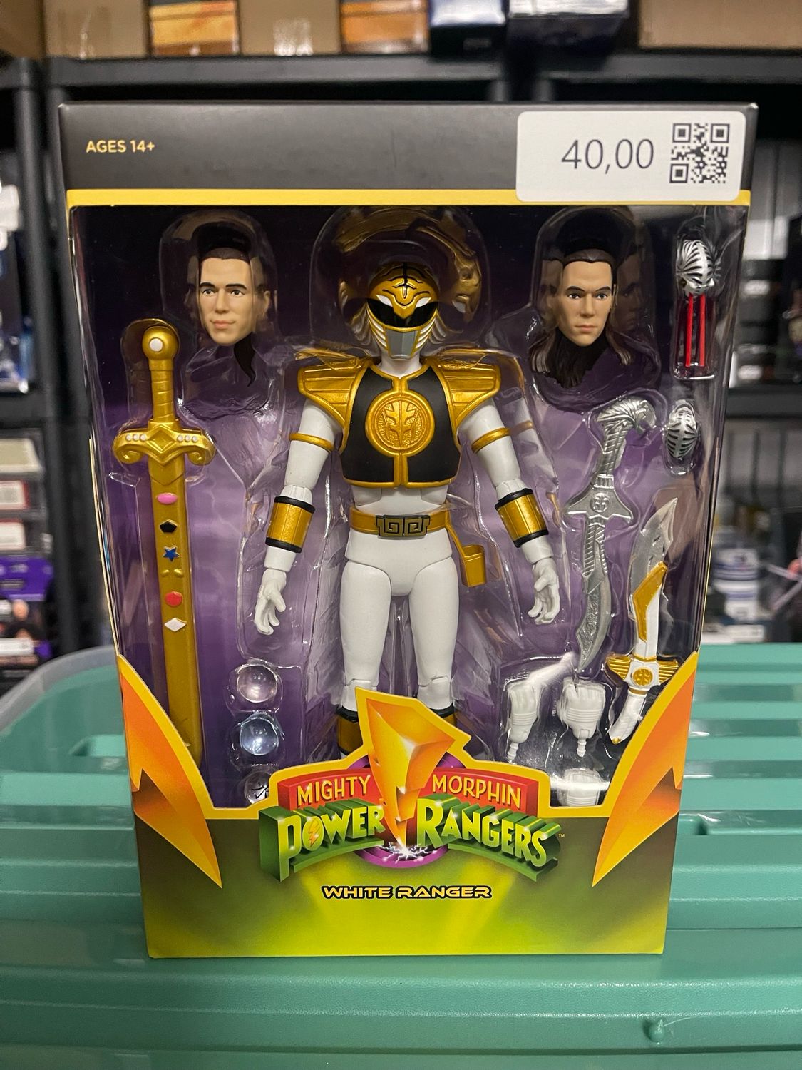 Mighty Morphin Power Rangers - White Ranger Ultimate 7