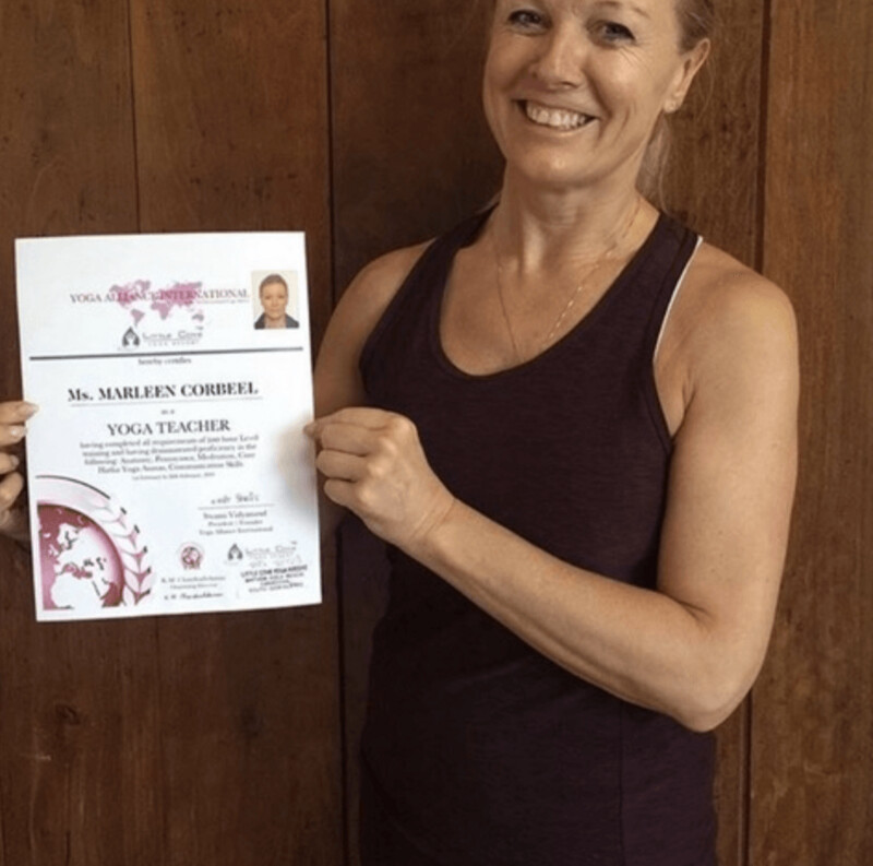 Hatha yoga voor beginners in groepje van 5 personen, zondag 9u30 - 10u45 -  21u15 - 5 lessen