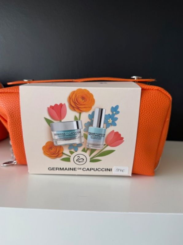 Hydraluronic rich creme  + serum + luxe oranje toiletzak