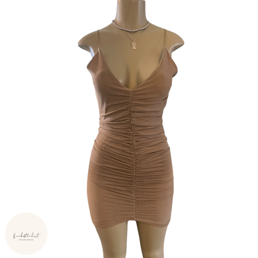 Pretty little thing Dress ( NWT )
