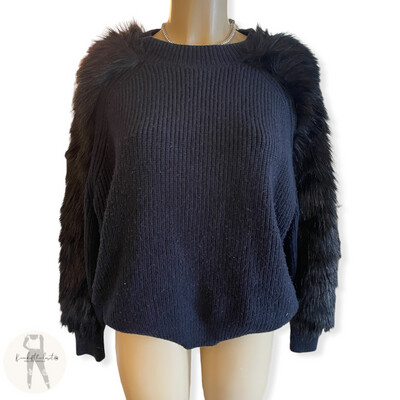 H&amp;M Sweater W/fur