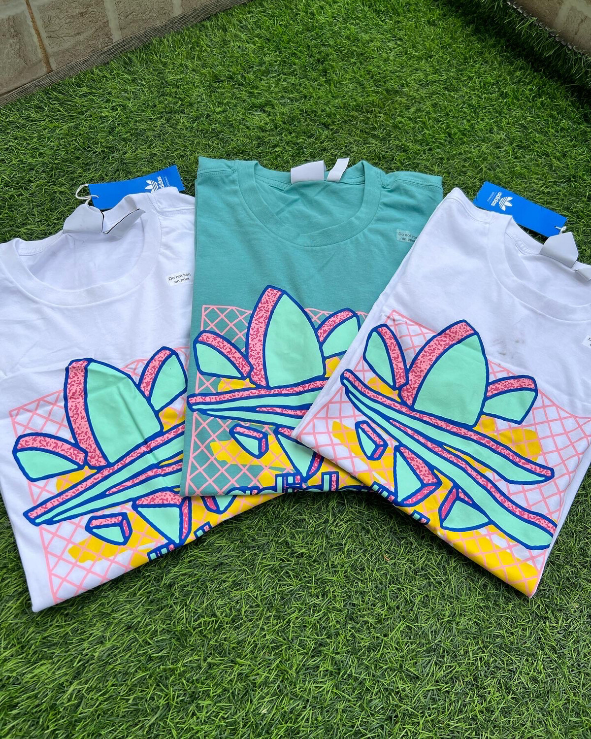 T-shirts Adidas