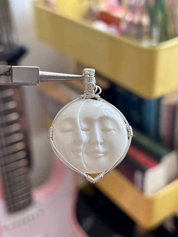 Moon Lovers Bone Carving
