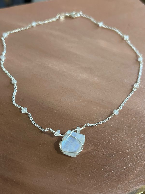 Moonstone Choker With Faceted Rondelle Moonstone Beads