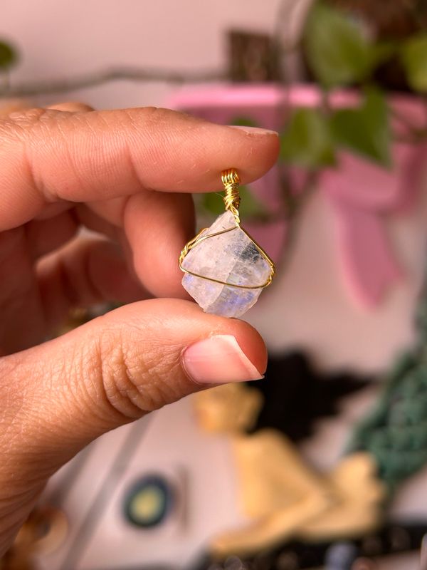 Moonstone in Copper Wire