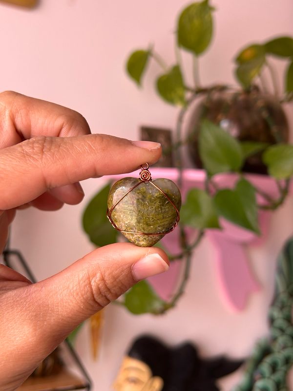 Green Epidote Puffy Heart