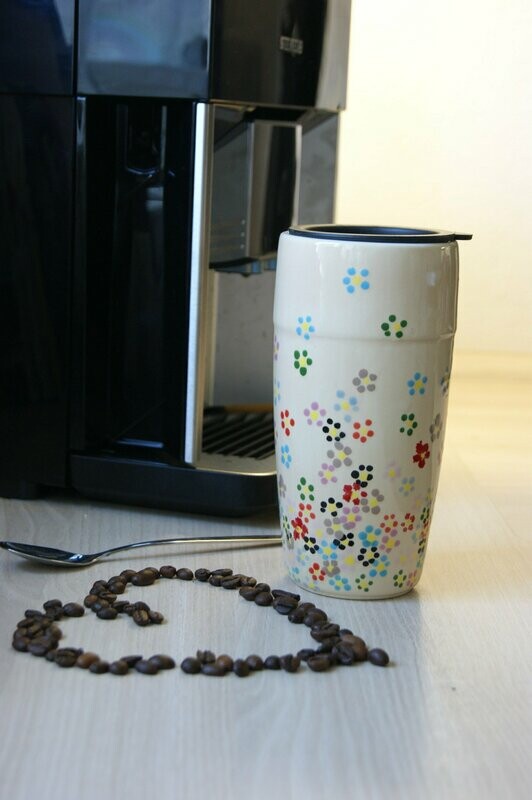 Coffee-to-Go Becher Blume, mit Deckel