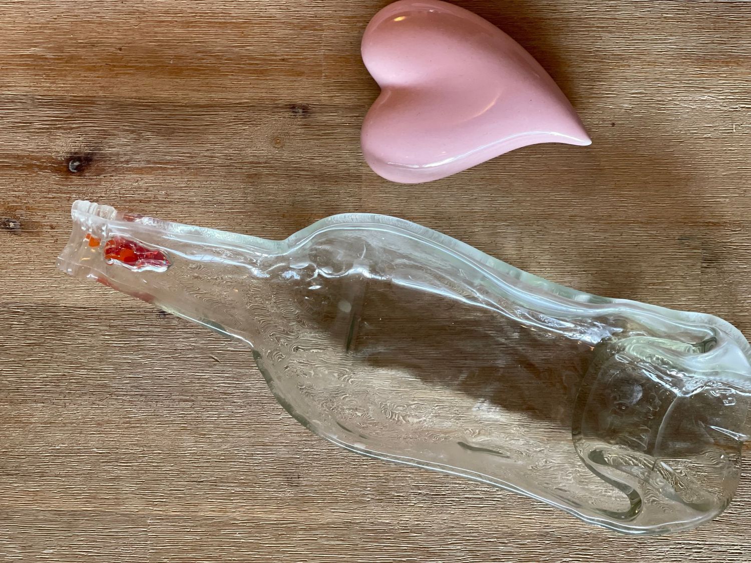Große Aperol Flasche als Schale