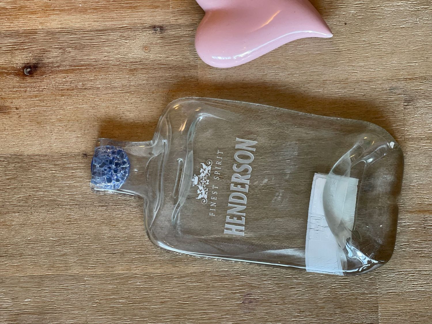 Henderson Gin Flasche