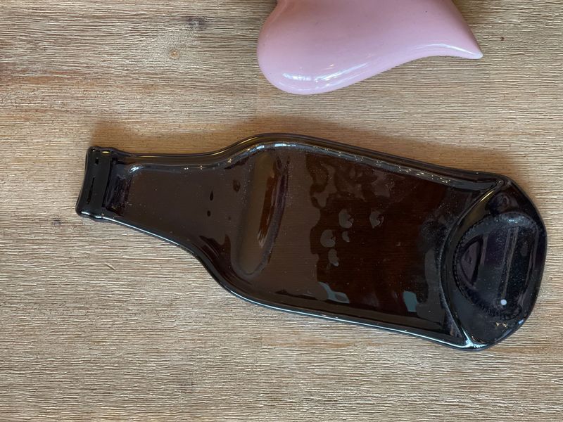 Kleine Weinflasche, flach