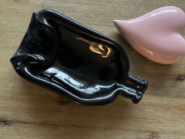 Gin-Flasche als Schale