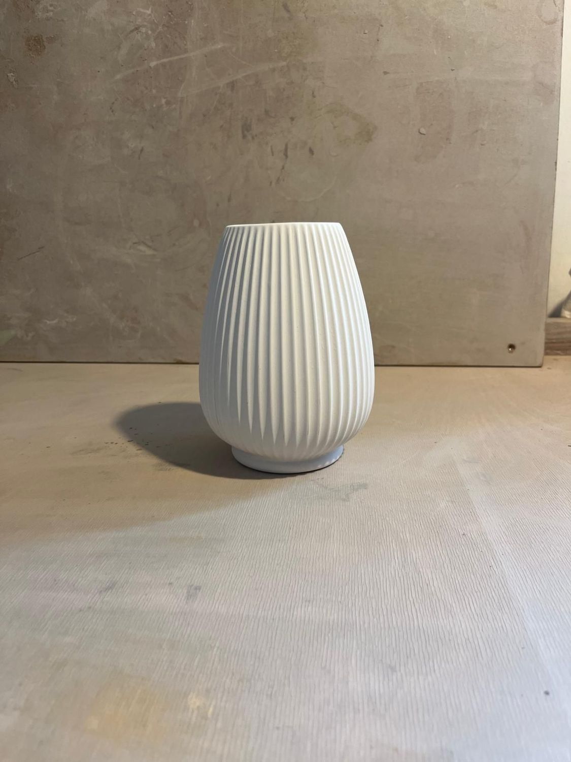 Vase Geriffelt
