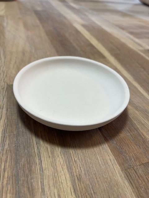 kleiner Teller Ringablage