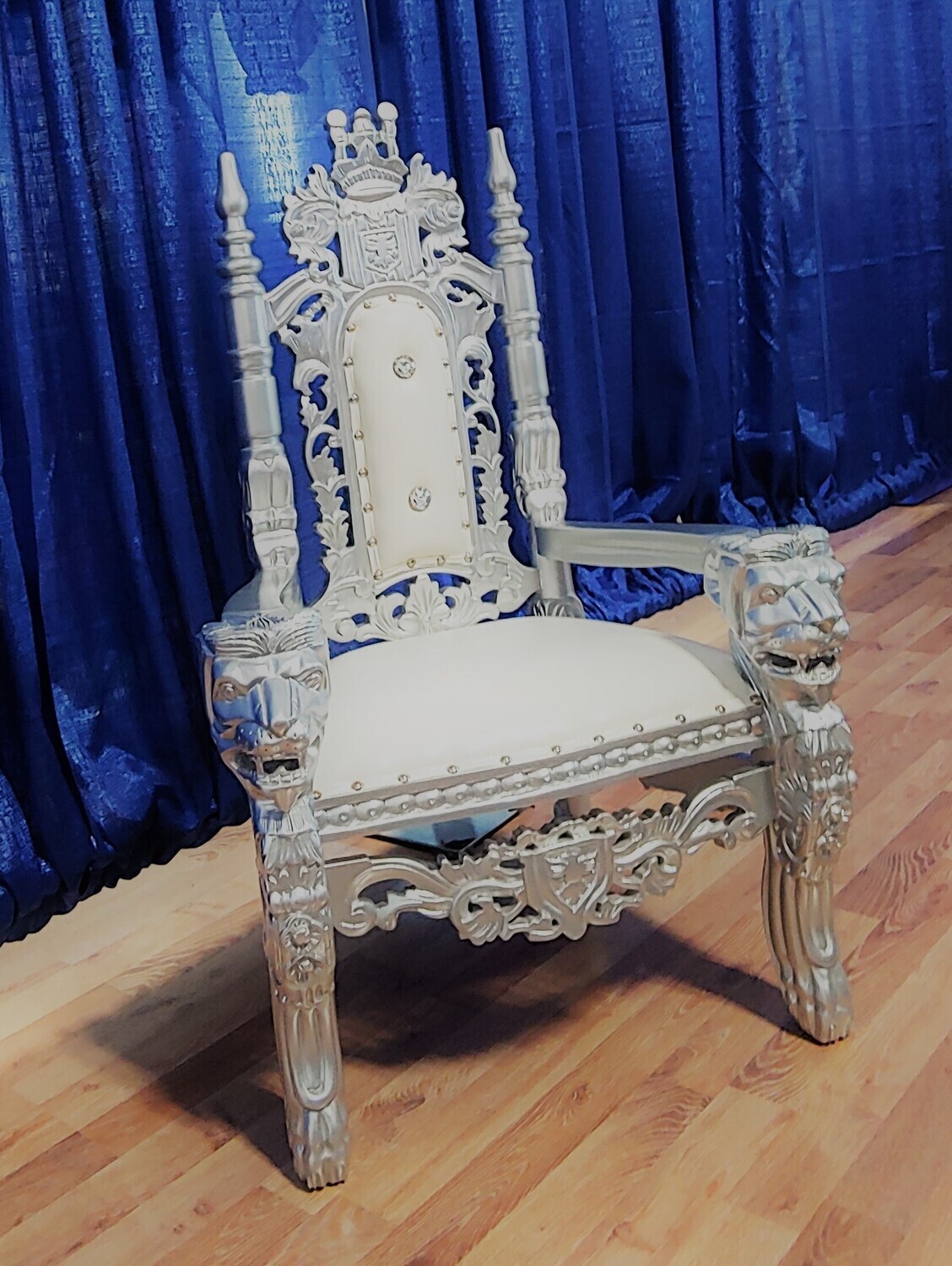 Kids Throne Chair Rental