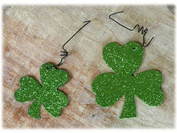 PO02A Shamrock Orn Sm