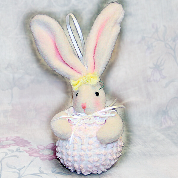 ER97 Mini Chenille Bun