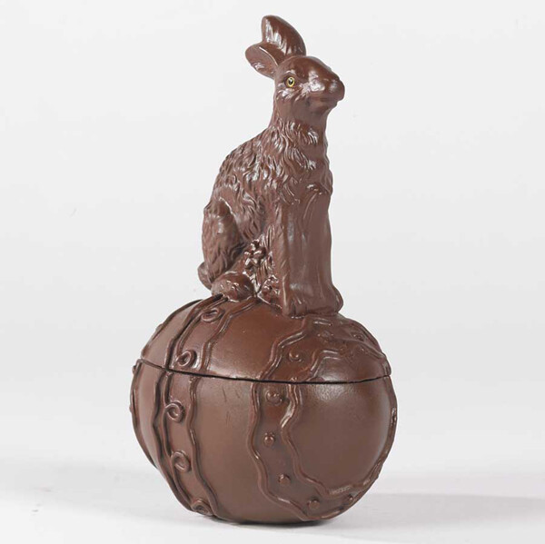 EK15 Choc BunEgg Dish