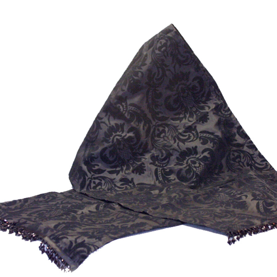 KL111 Blk Damask Run