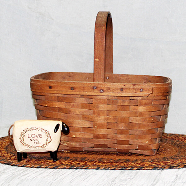 BC122 Handled Basket