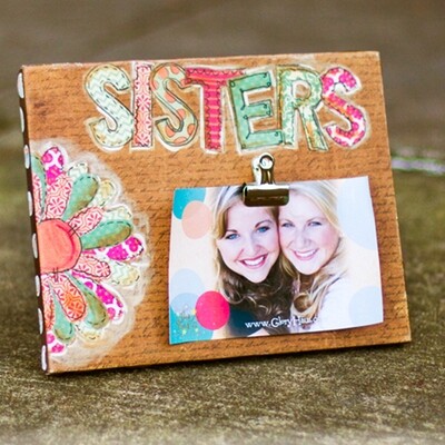 BF162 Clip Frame - Sisters