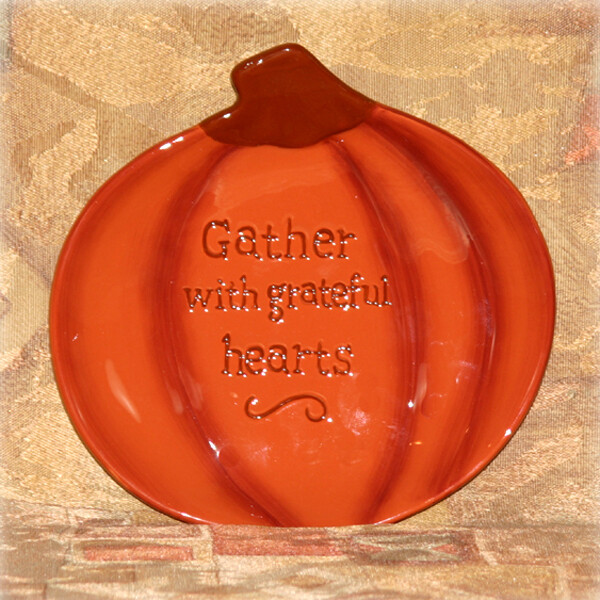 TP069 Gather Grateful Hearts Plate