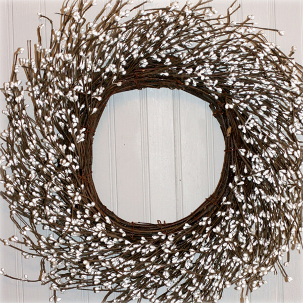 1B767L Sugar White Pip berries Candle Ring  Lg