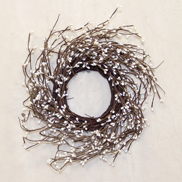 1B767M Sugar Pip Berry Candle Ring White Medium