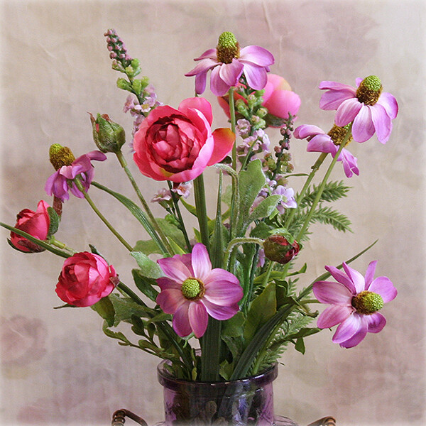 1B853 Ranunculus Pick Mix