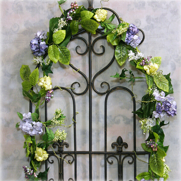 1B858 Hydrangea Berry Garland
