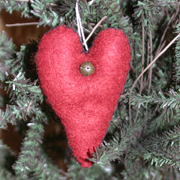 XO171 Wool Heart Lg