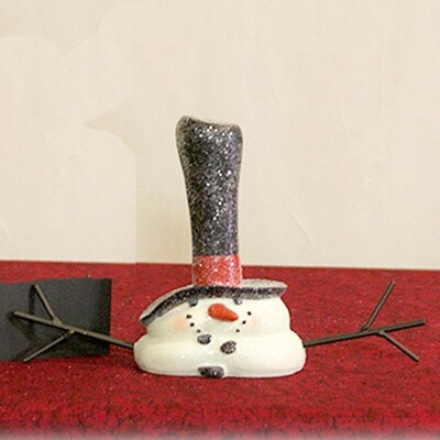 XU311 Sm Izzy Shorter