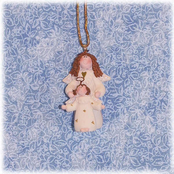 XO282 Angel With Child