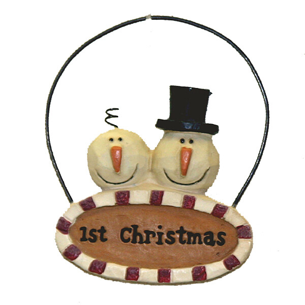 XO287 Oval 1st Christmas Snow couple Ornie