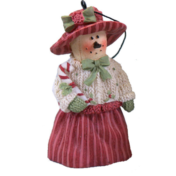 XO628G Plum Pudding Girl Ornament