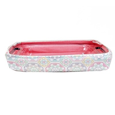 KL835Cz Grandma Stitches Carrier