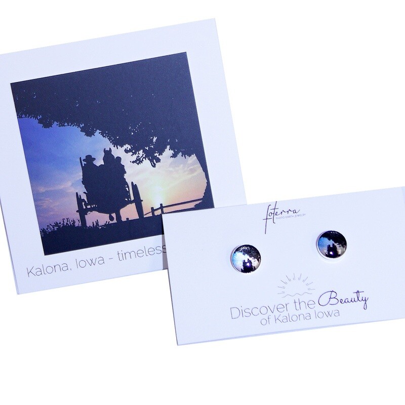 QFOE R Sil Buggy Silhouette Earrings