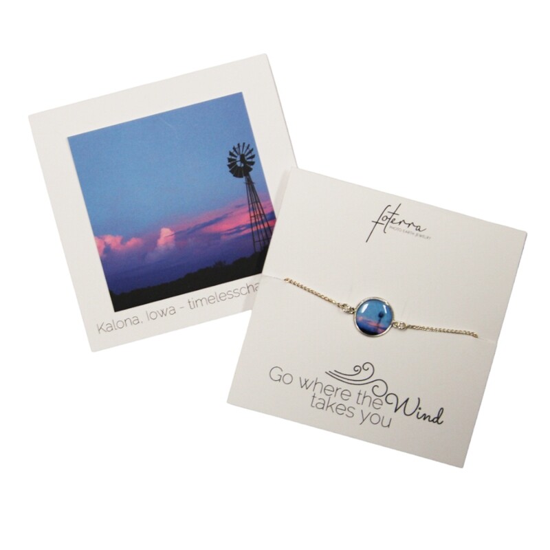QFOB R BW Blue Windmill Bracelet