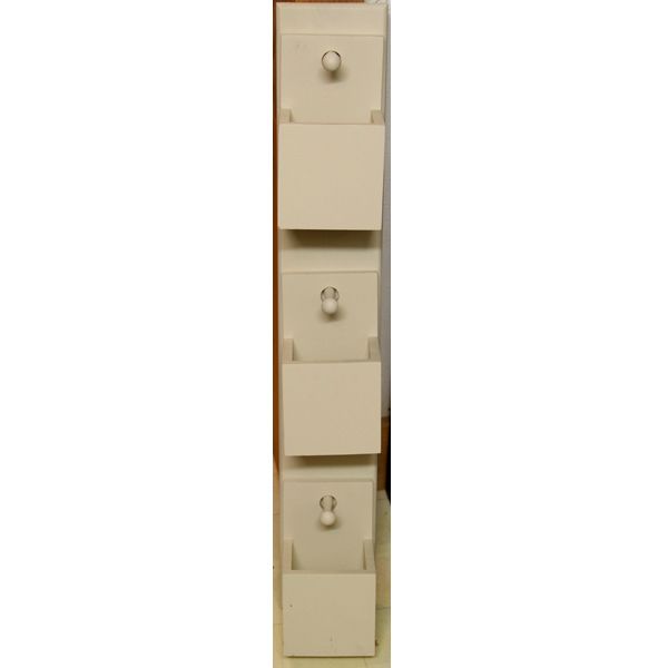 AF036 Peg Rk 3 Boxes