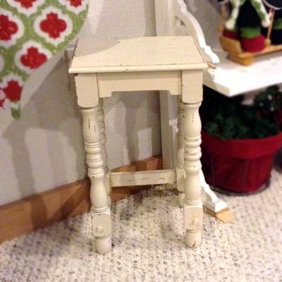 AF094P Table Ivory SM