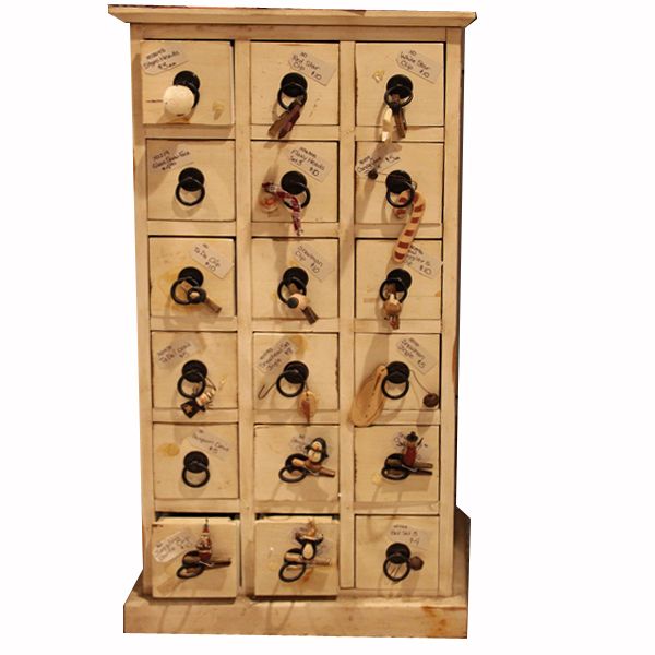 AF162 18 Drawer Curio