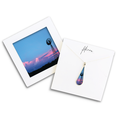 QFON LT BW Blue Windmill Necklace