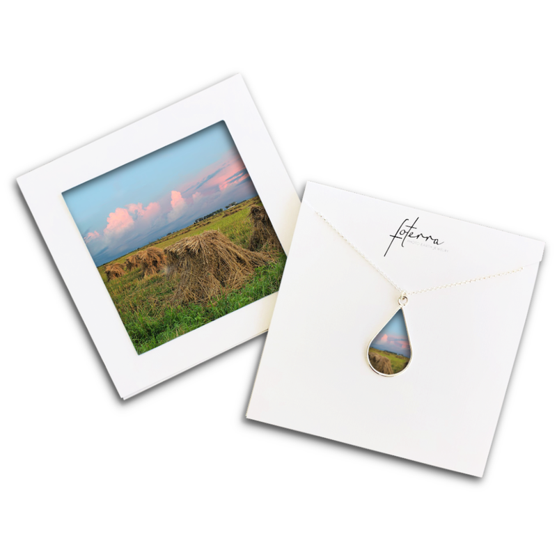 QFON T HS Hay Shock Necklace