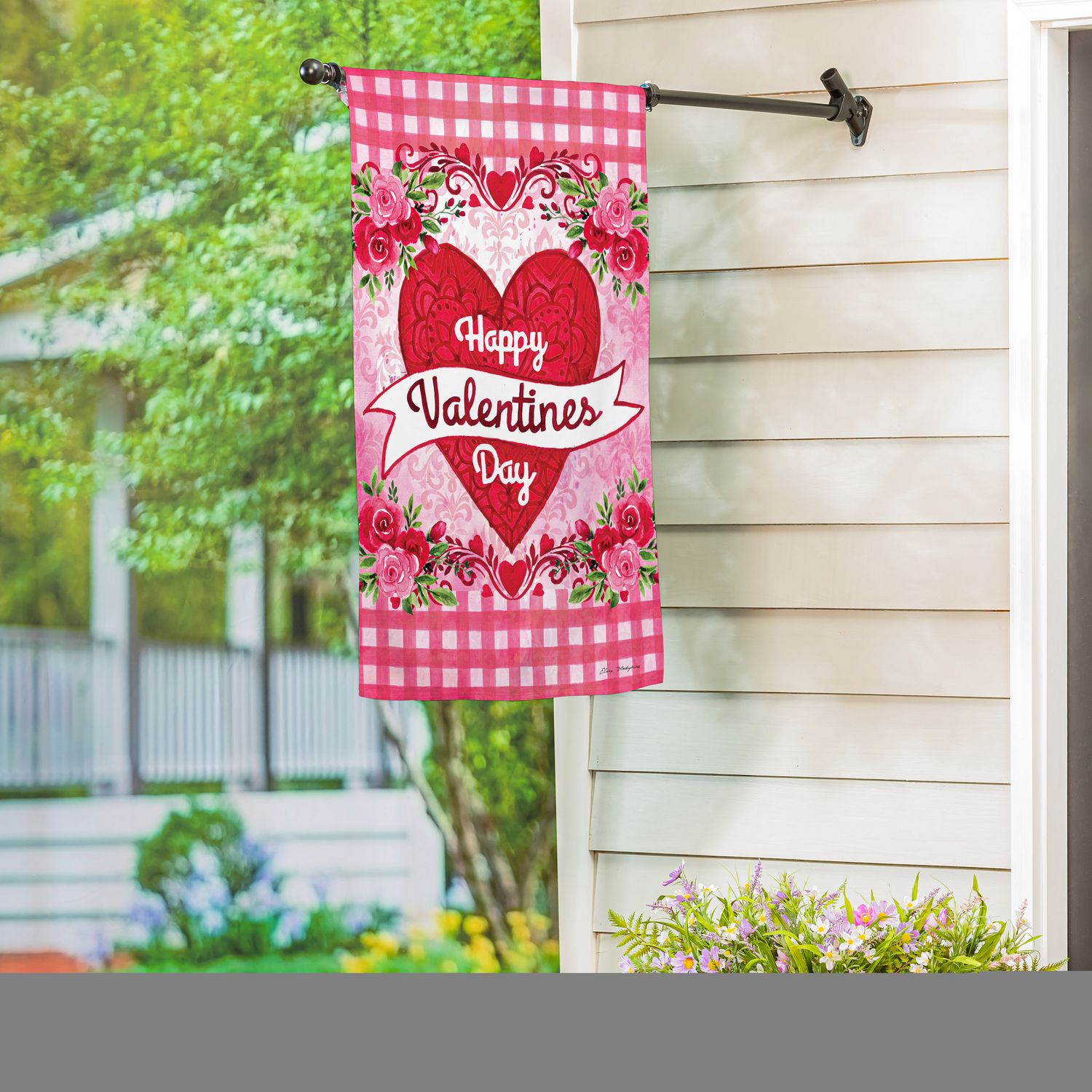 DO318F Checkered Heart House Flag