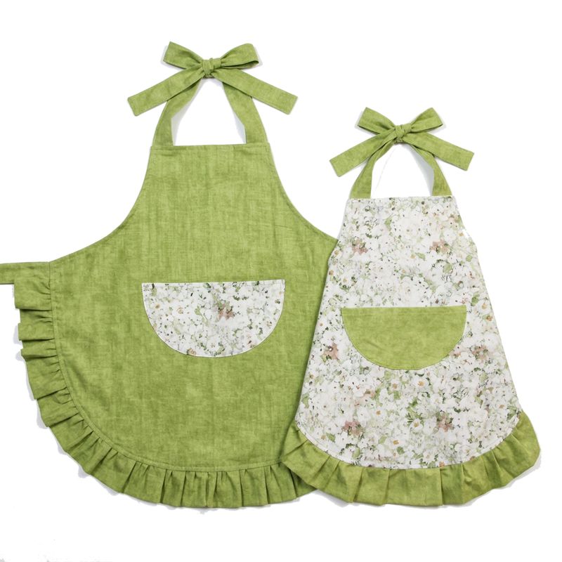 KL812KA Green Floral Apron
