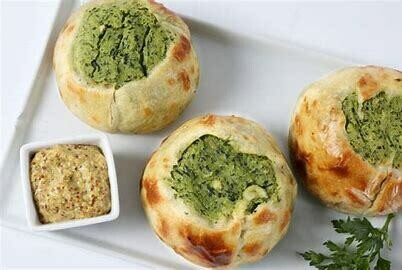 Traditional Deli-Size Spinach Knish 7 oz (200g)